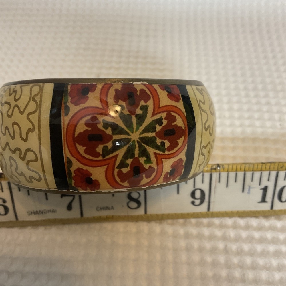 Vintage Chunky Brass Bangle Orange Enamel Flowers 2,5" /64 Millimeter Oriental